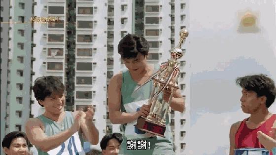 DƬ